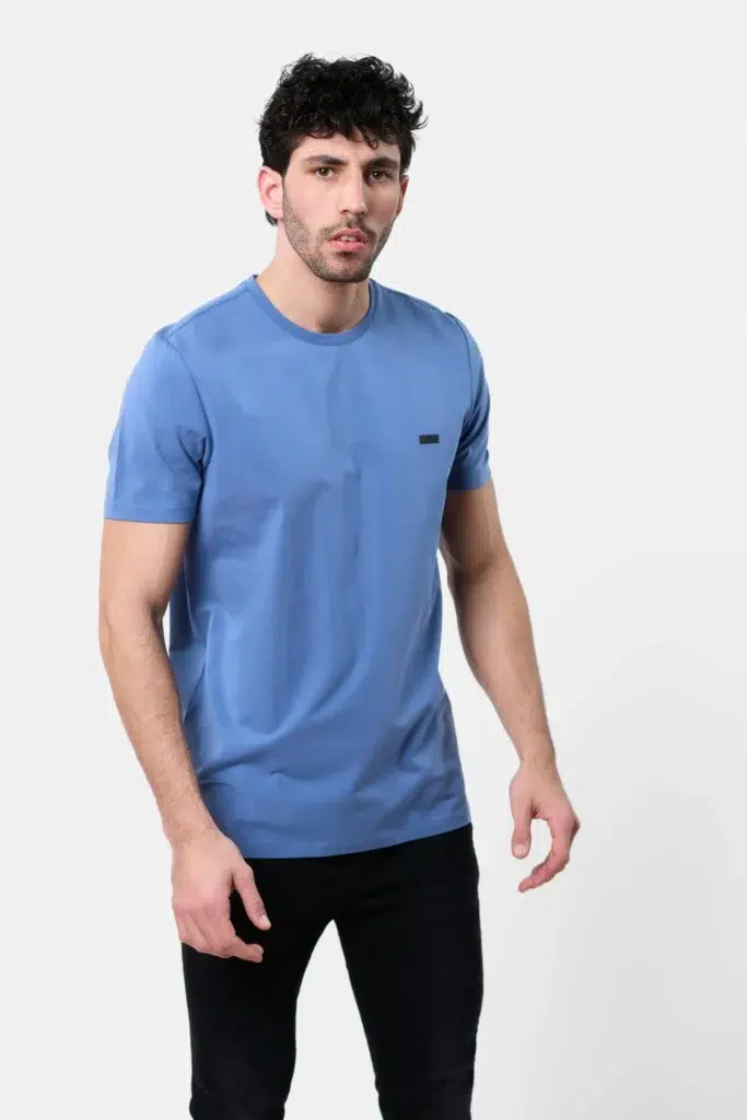 טישרט אופנתית לגבר בצבע כחול מדגם T SHIRT LYCRA BB מבית BOGART
